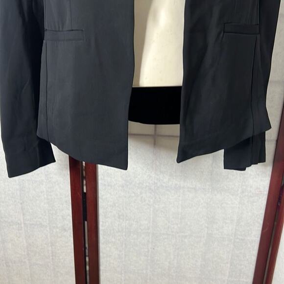 KOBI HALPERIN KAYLEE BLACK LACE  & EMBROIDERY BACK BLAZER SIZE XS - Picture 5 of 12